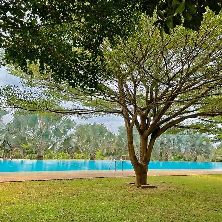 Birds Resort Hambantota Kültér fotó