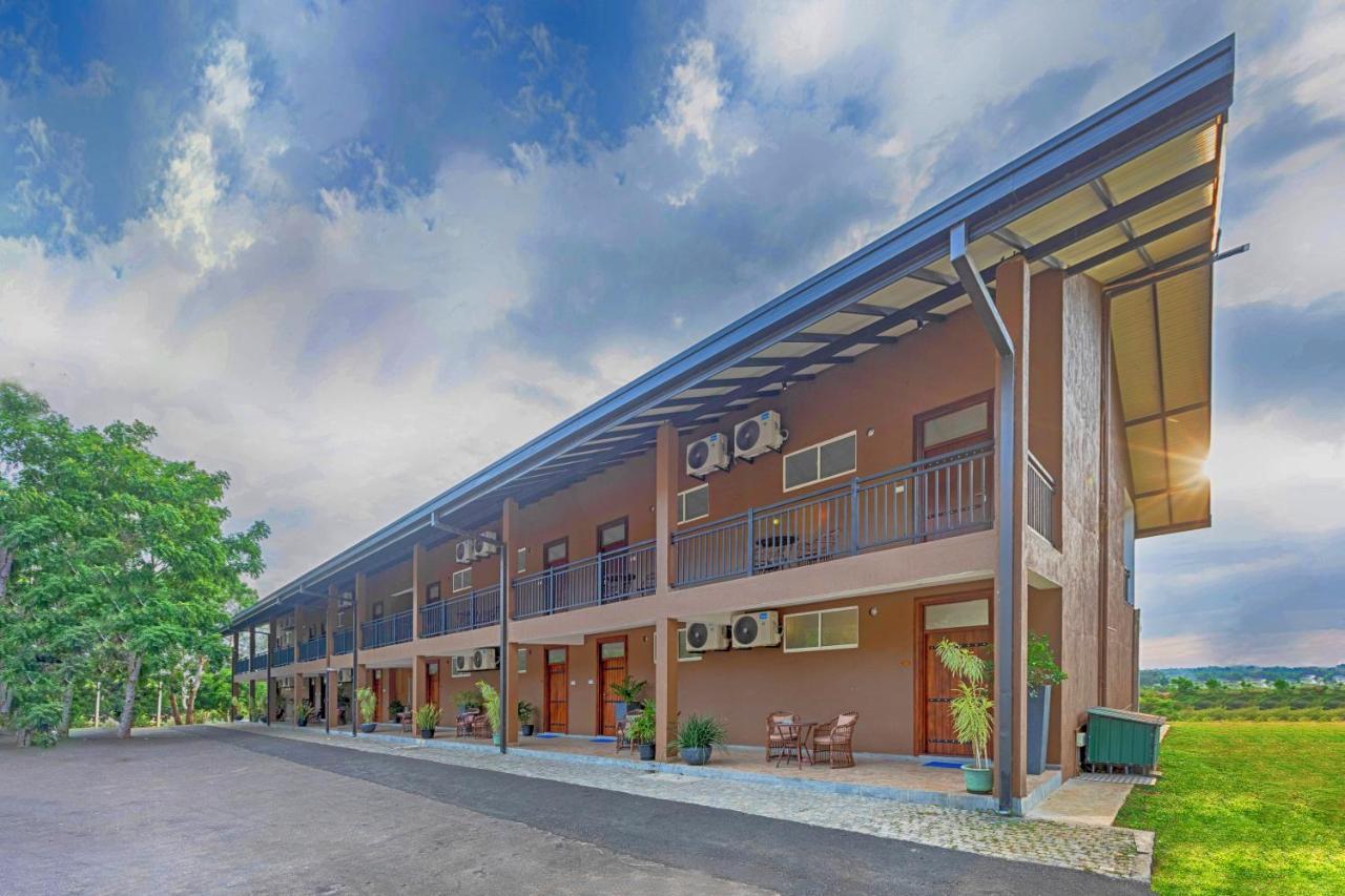 Birds Resort Hambantota Kültér fotó